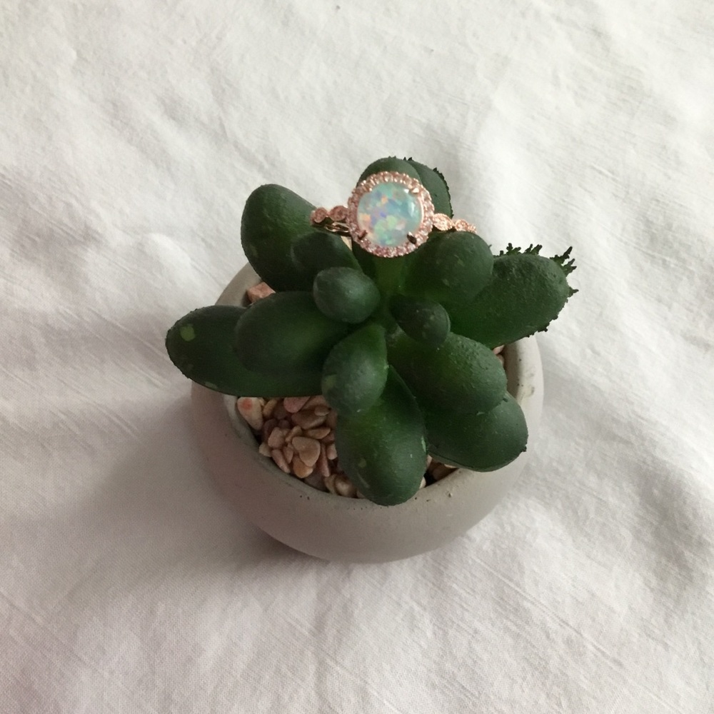 FASHION JEWELRY DIANTY ROUND RING - Picture 8 of 8